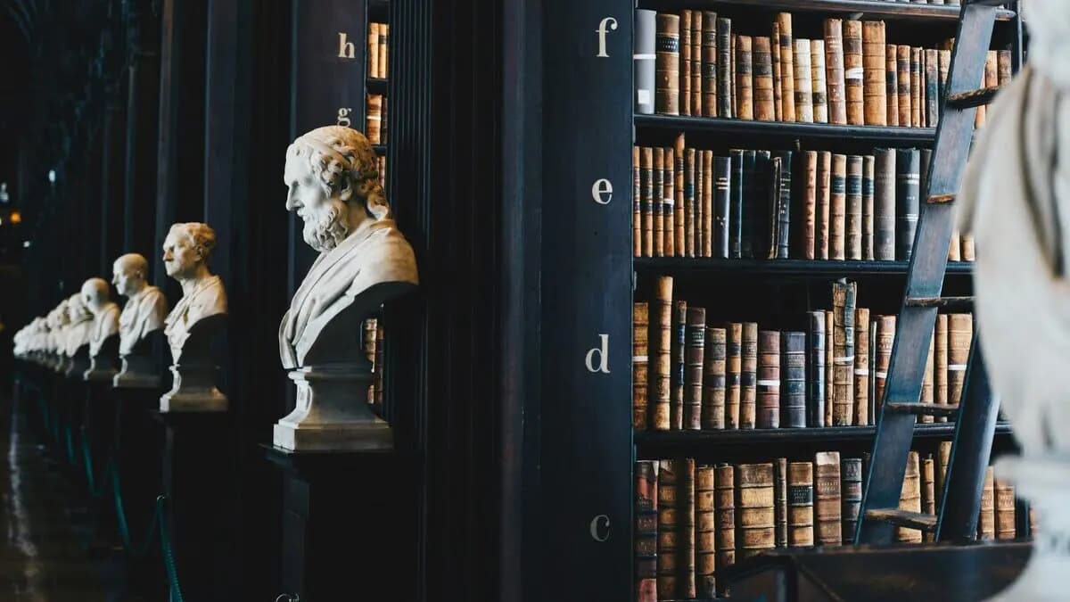 10 Profissões para Quem Gosta de História: Transforme sua Paixão em Carreira